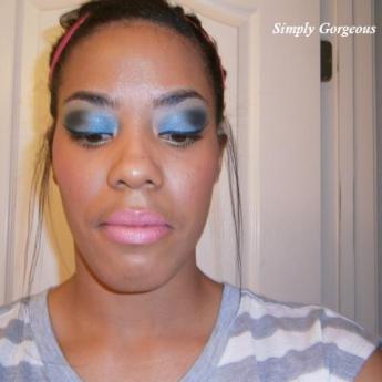 Face Of The Day: Midnight Blue + Green Glitter