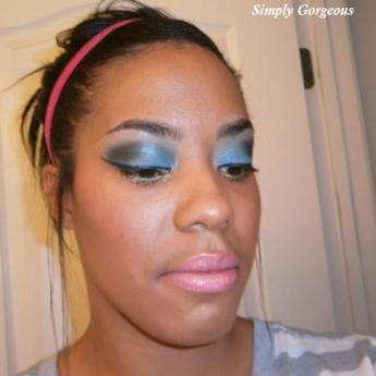 Face Of The Day: Midnight Blue + Green Glitter