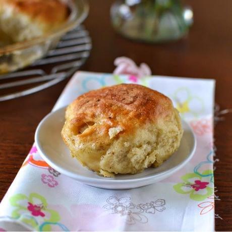 Bavarian Dumplings/ Dampfnudel (eggless recipe)