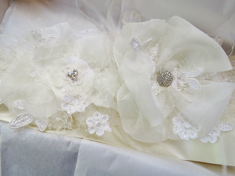 <Finished Custom Bridal Sash @FancieStrands @Etsy photo 3 alt=