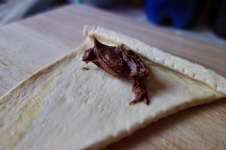 Recipes: 2 Step - Chocolate Croissants * Recipes: 2 Step - Chocolate Croissants *