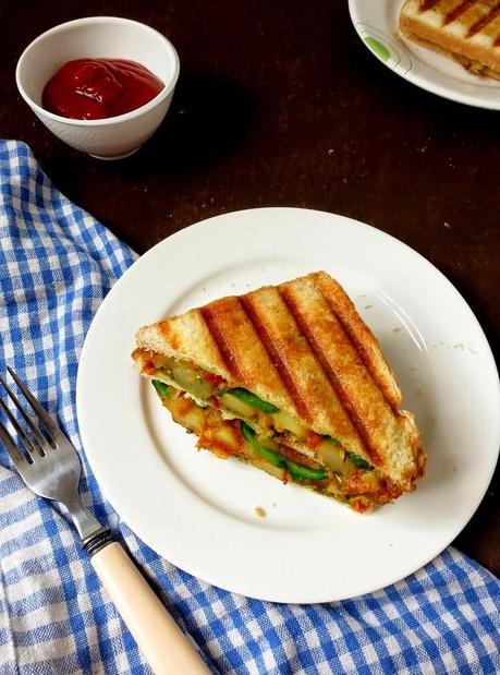 Grilled Potato Masala Sandwich /Mumbai Style