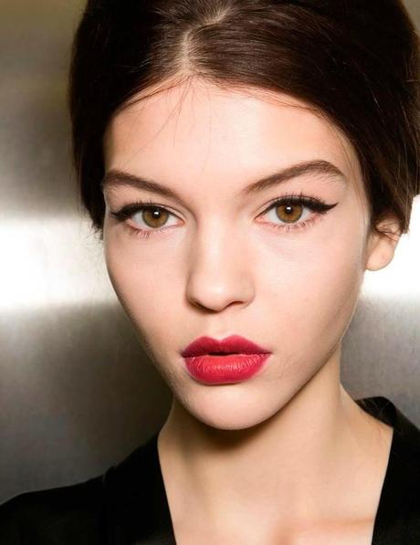 Makeup Inspiration: Metallic eyes, Bold lips