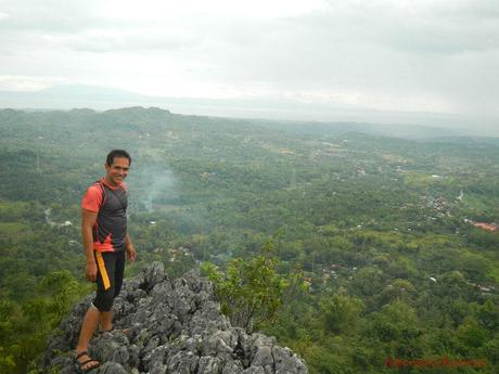 Puting Bato Limestone Monolith