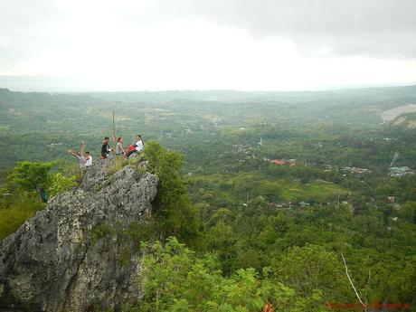 Puting Bato Limestone Monolith