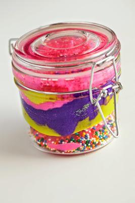 Now Trending: Cupcakes In A Jar