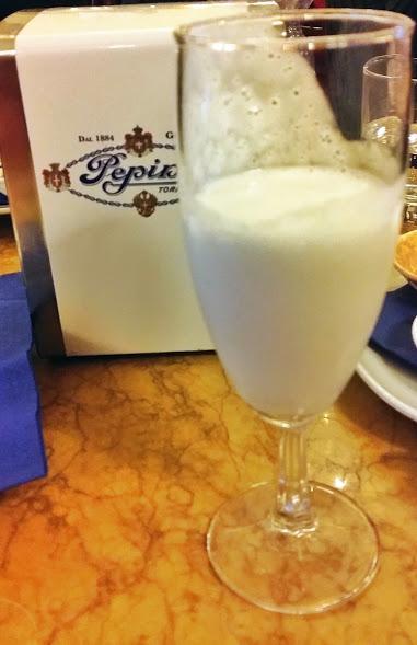 Lemon liquid sorbet served in a glass