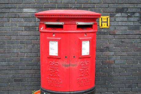 In & Around London: A Post Box From Each 20th Century Monarch