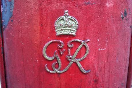 In & Around London: A Post Box From Each 20th Century Monarch
