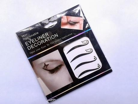 REVIEW | Eyeliner Vintage Sticker