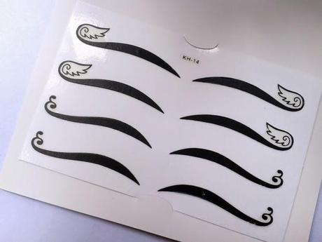 REVIEW | Eyeliner Vintage Sticker