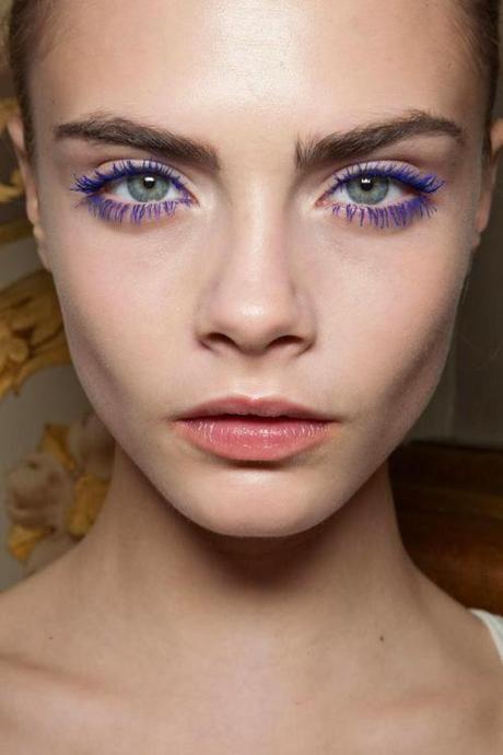 How To Wear Purple Mascara?