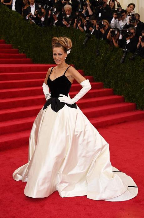 Sarah-Jessica-Parker-Oscar-de-la-Rent-Met-Gala-Ball-2014