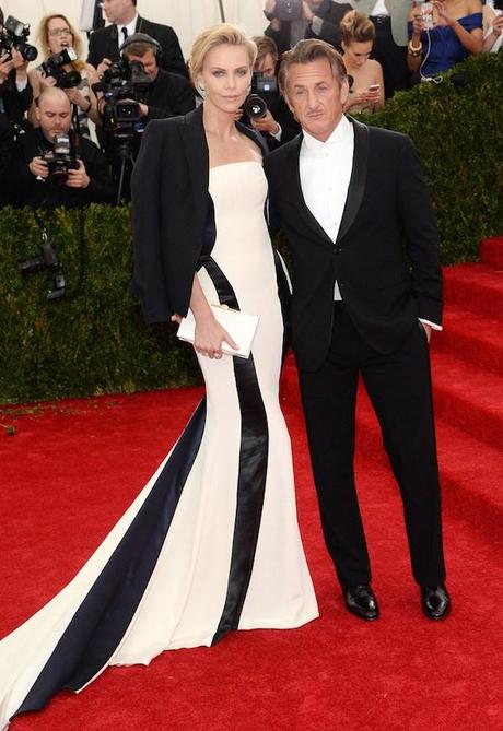 dior-met-gala-2014-ball-Charlize+Theron+Red+Carpet+Arrivals+Met+Gala+UNdJWSZ4x-qx