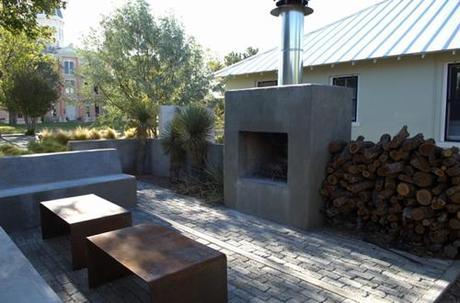 outdoor-fireplace-concrete