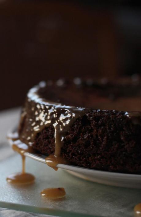 Caramel Dripping Cake