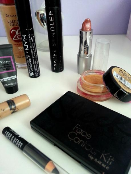 What's in my travel make-up bag?