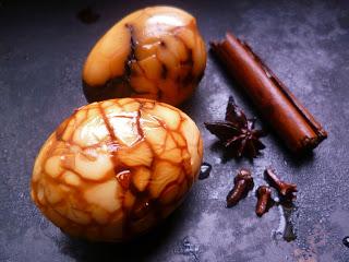 dragons' eggs (or chinese tea eggs)