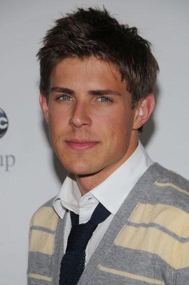 chris lowell