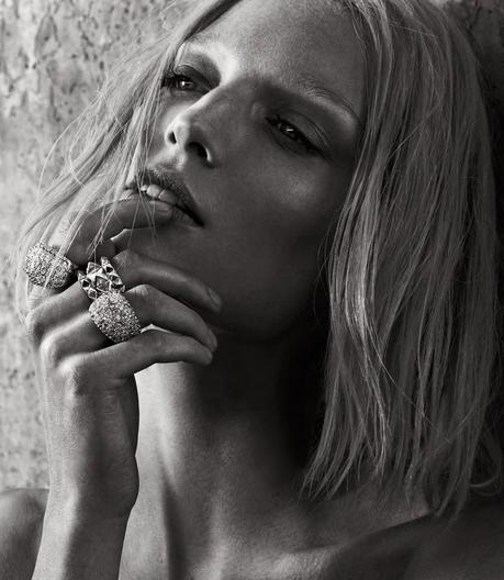 Melissa Tammerijn in RABAT Shoot by Xavi Gordo Melissa Tammerijn in RABAT Shoot by Xavi Gordo