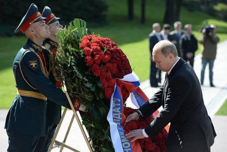 Putin Victory tomb unkoown 2014 b