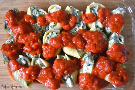 Sausage, Spinach and Artichoke Stuffed Shells | Delish D'Lites