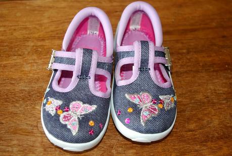 Sienna's new Clarks shoes!