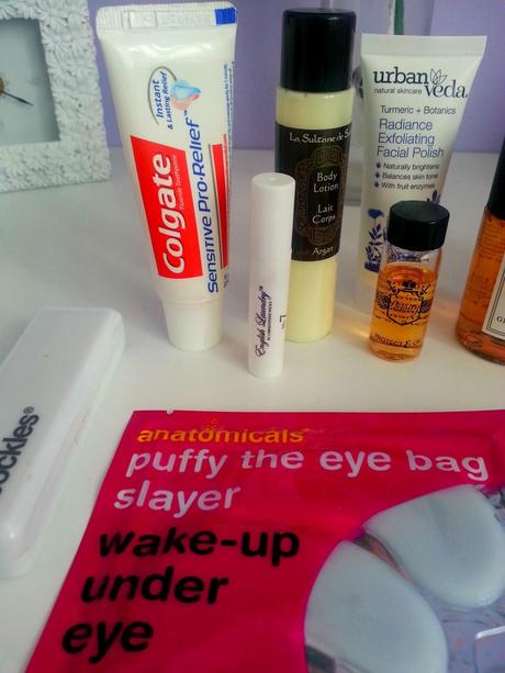 What's in my travel beauty bag?