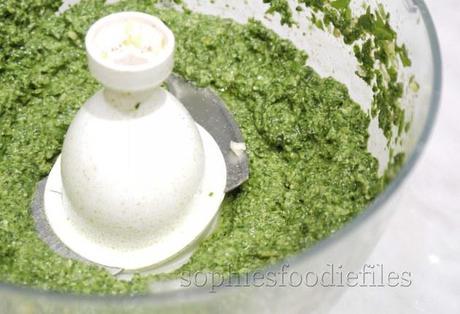 A divine Vegan & Gluten-Free spinach & rocket leaves pesto!