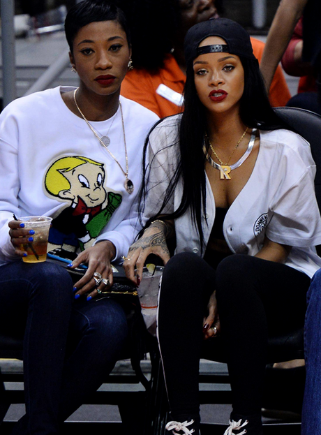Rihanna Spotted In LA At the Staples Center - Paperblog