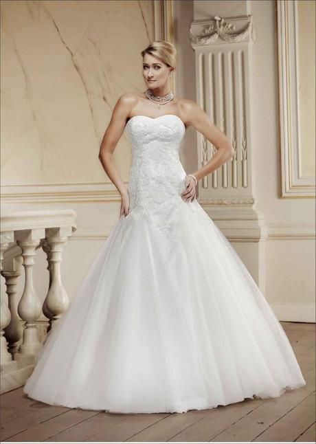 Wedding Dresses to Flatter Skinny Girls - Paperblog