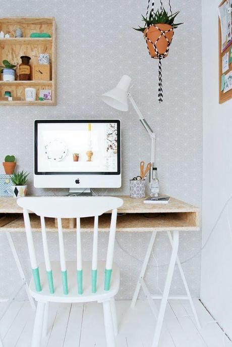 HTF INSPIRATION: Home office - proof you can set up a very chic home office in even the smallest nook!