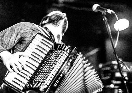 Felice Brothers Mercury Lounge 10 of 17 620x436 THE FELICE BROTHERS PLAYED MERCURY LOUNGE [PHOTOS]