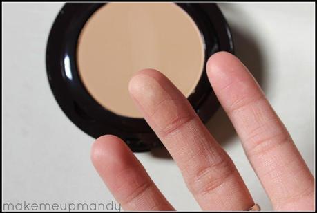 Laura Mercier Smooth Finish Foundation Powder