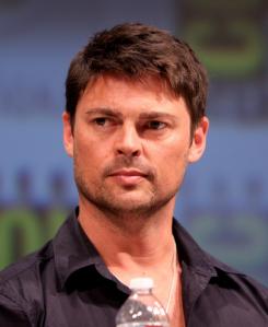 Karl_Urban_by_Gage_Skidmore