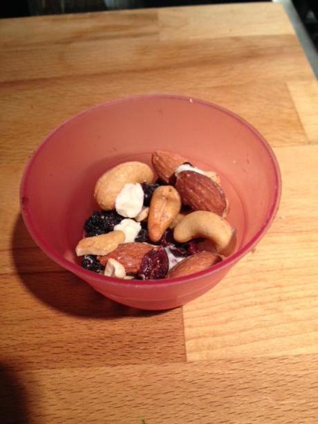 What I Ate Wednesday — Registered Dietitian’s Edition trailmixsnack