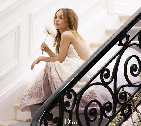 ilovegreeninspiration_Miss_Dior_parfume_05