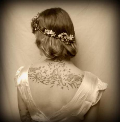 Short wedding hairstyle from the back