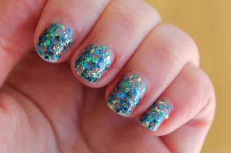 Marine glitter nails found by The Friday Rejoicer