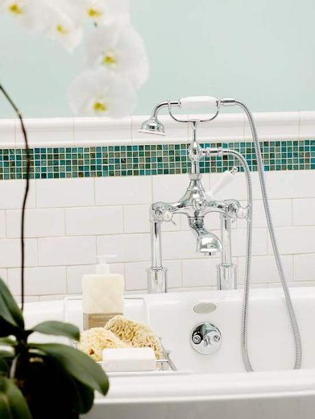 diy bathroom feature mosaic tiles idea