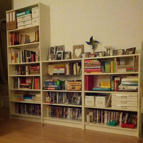 organized home library