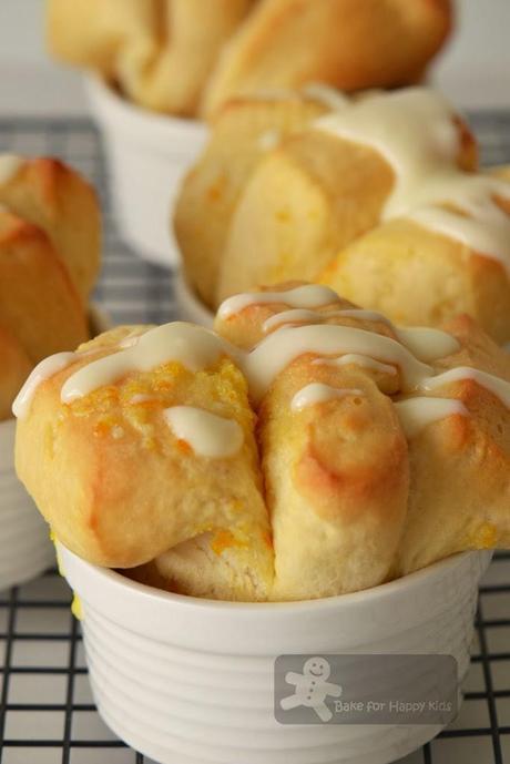 Lemon Scented Pull-Apart Coffee Cake (Flo Braker)