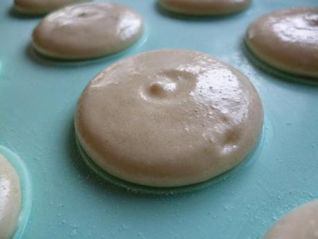 Vanilla Macaroons - Recipe and Macaroon Mat Vanilla Macaroons - Recipe and Macaroon Mat