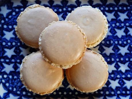 Vanilla Macaroons - Recipe and Macaroon Mat