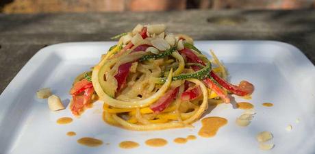 Courgette Noodles with Spicy Peanut Sauce