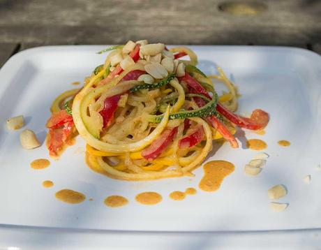 Courgette Noodles with Spicy Peanut Sauce