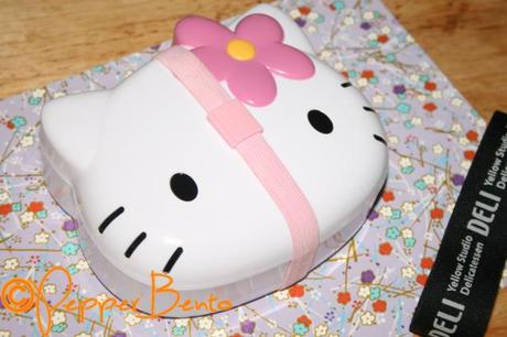 Hello Kitty Bento Box Strapped