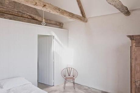 build | conversion of farmhouse into summer home