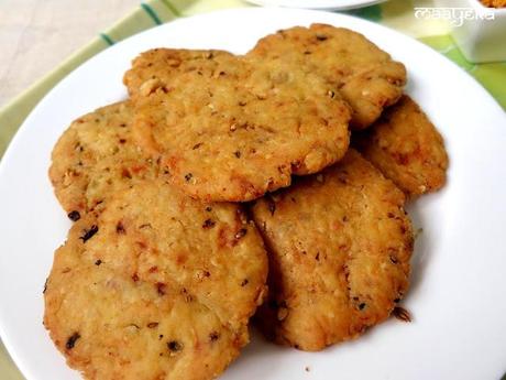 Punjabi Masala Mathri /Indian Savoury Crackers