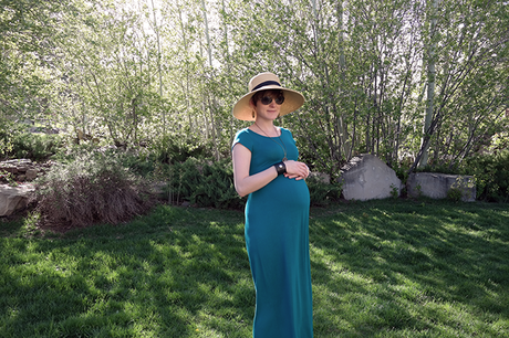 how to survive pregnancy in style (and without maternity clothes)